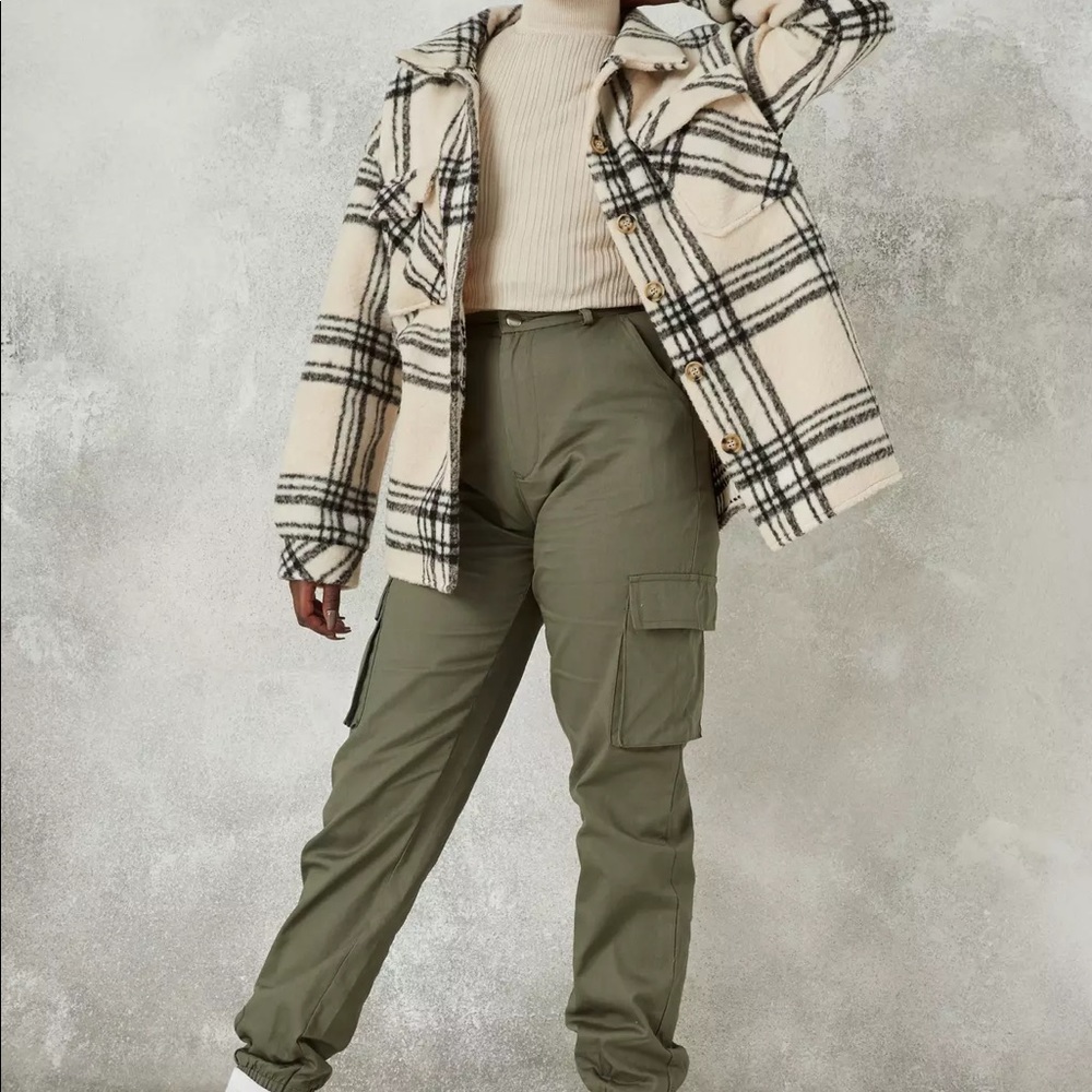 Misguided Petite Plain Cargo Trouser